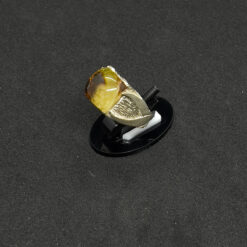 Alternative view of خاتم فضة عيار 925 بحجر الكهرمان مقاس 23