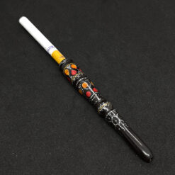 Alternative view of مبسم أبانوس بالمعدن وحجر الكهرمان والمرجان