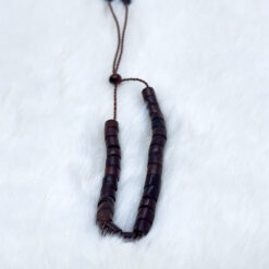 Alternative view of أسورة رجالي و حريمي من خشب الكوك البني